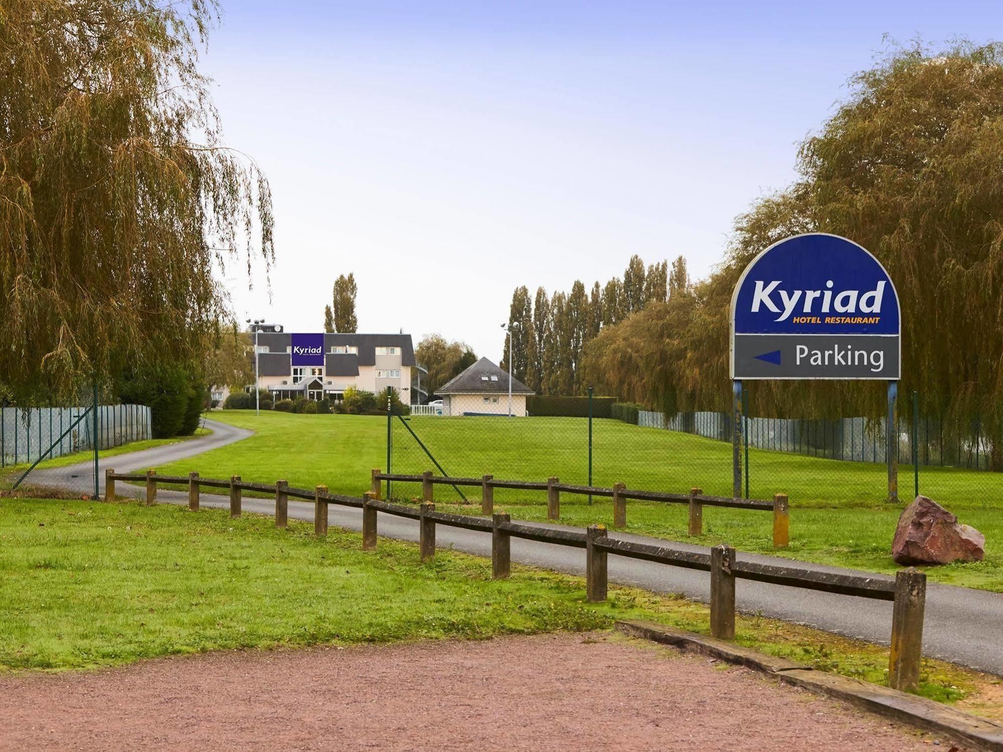 Kyriad Deauville - St Arnoult Сент-Арну Екстер'єр фото